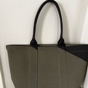 Rothy’s The Essential Tote